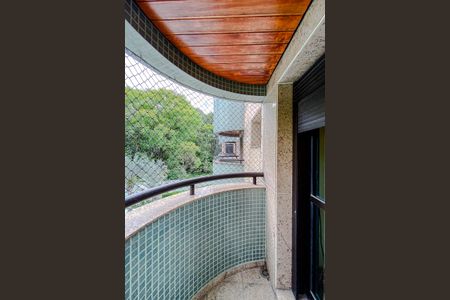 Apartamento para alugar com 394m², 4 quartos e 5 vagas Apartamento para alugar com 394m², 4 quartos e 5 vagasVaranda da Suíte 3