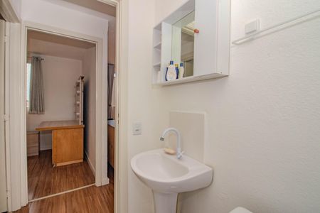 Apartamento à venda com 52m², 2 quartos e 1 vaga Apartamento à venda com 52m², 2 quartos e 1 vagaBanheiro