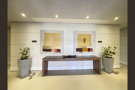 Apartamento para alugar com 88m², 2 quartos e 1 vagaHall social