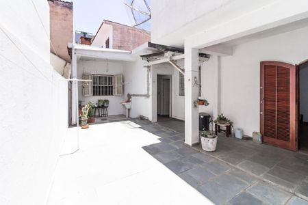 Casa à venda com 197m², 3 quartos e 4 vagasQuintal
