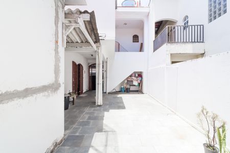 Casa à venda com 197m², 3 quartos e 4 vagasQuintal