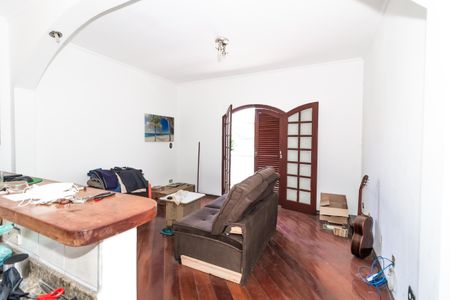 Casa à venda com 197m², 3 quartos e 4 vagasEdícula Superior Independente 