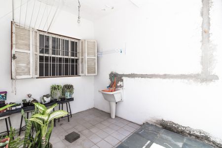 Casa à venda com 197m², 3 quartos e 4 vagasQuintal