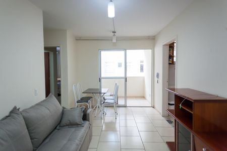 sala  de apartamento para alugar com 3 quartos, 55m² em Floresta, Belo Horizonte
