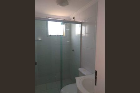 Banheiro de apartamento para alugar com 2 quartos, 68m² em Cidade das Flores, Osasco