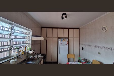 Casa à venda com 166m², 4 quartos e 5 vagasCozinha 