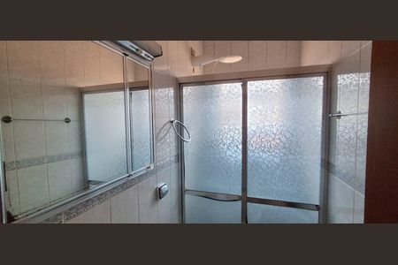 Casa à venda com 166m², 4 quartos e 5 vagasBanheiro Social 