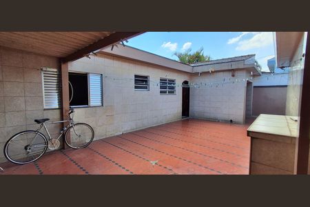 Casa à venda com 166m², 4 quartos e 5 vagasQuintal 