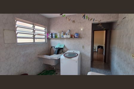 Casa à venda com 166m², 4 quartos e 5 vagasÁrea de Serviço 