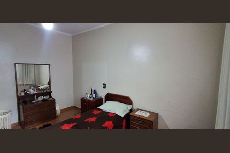 Casa à venda com 166m², 4 quartos e 5 vagasQuarto 3