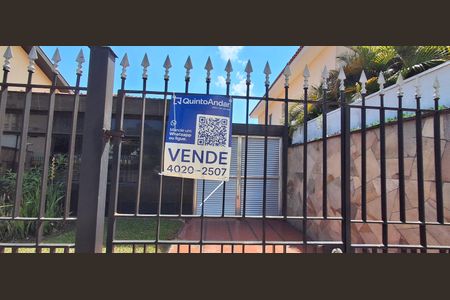 Casa à venda com 166m², 4 quartos e 5 vagasPlaquinha 