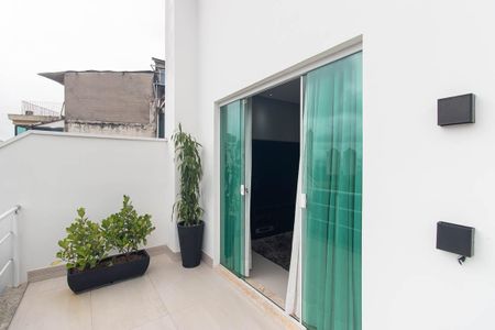 Casa à venda com 265m², 4 quartos e 4 vagasVaranda