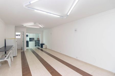 Casa à venda com 265m², 4 quartos e 4 vagasSalão de festas
