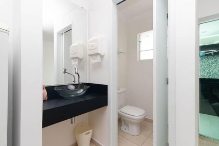 Casa à venda com 265m², 4 quartos e 4 vagasBanheiro do Salão de festas