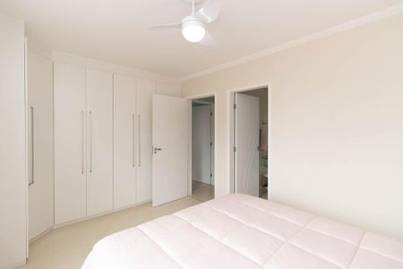 Casa à venda com 265m², 4 quartos e 4 vagasQuarto Suíte