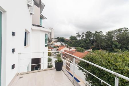 Casa à venda com 265m², 4 quartos e 4 vagasVaranda