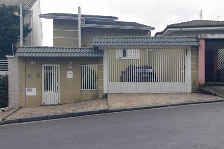 Casa à venda com 265m², 4 quartos e 4 vagasFachada