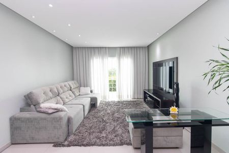 Casa à venda com 265m², 4 quartos e 4 vagasSala