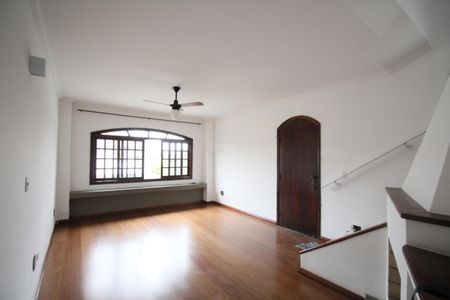 Casa à venda com 3 quartos, 276m² em Jardim Namba, São Paulo