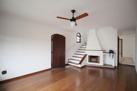 Casa à venda com 3 quartos, 276m² em Jardim Namba, São Paulo