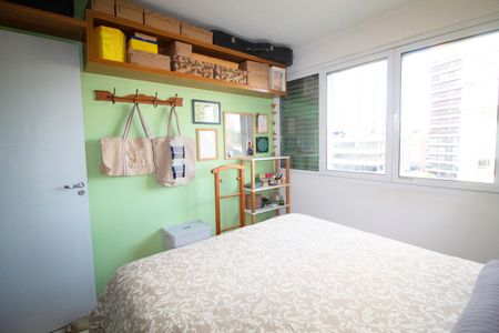 Quarto 1 de apartamento à venda com 2 quartos, 80m² em Pinheiros, São Paulo