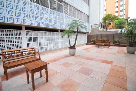 Apartamento à venda com 80m², 2 quartos e 1 vagaÁrea comum