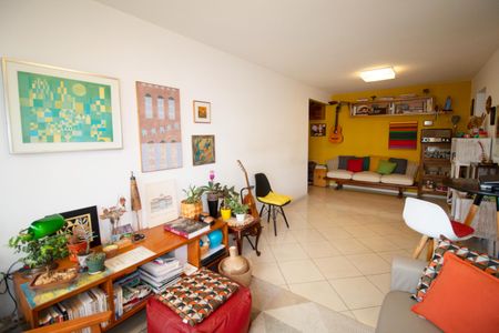 Apartamento à venda com 80m², 2 quartos e 1 vagaSala