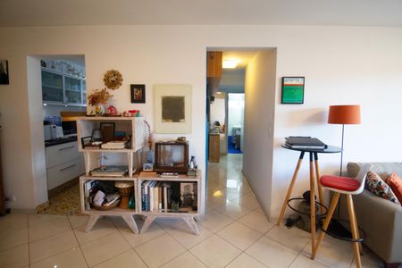 Apartamento à venda com 80m², 2 quartos e 1 vagaSala