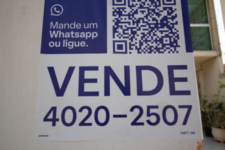 Casa à venda com 155m², 3 quartos e 4 vagasFachada - placa instalada