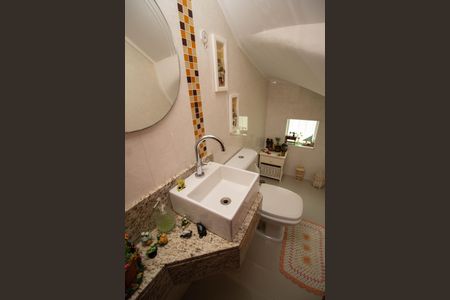 Casa à venda com 155m², 3 quartos e 4 vagasLavabo