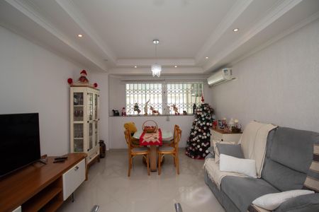 Sala de casa à venda com 3 quartos, 155m² em Vila Pereira Barreto, São Paulo