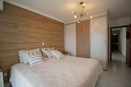 Casa à venda com 155m², 3 quartos e 4 vagasQuarto 3 - Suíte 3