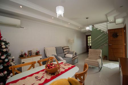 Casa à venda com 155m², 3 quartos e 4 vagasSala