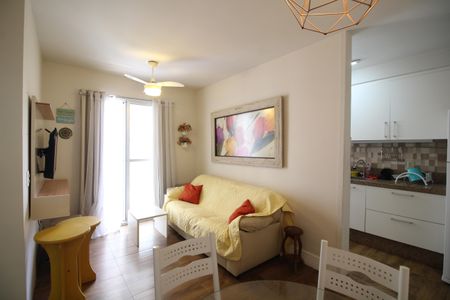 Sala de apartamento para alugar com 2 quartos, 55m² em Recreio dos Bandeirantes, Rio de Janeiro