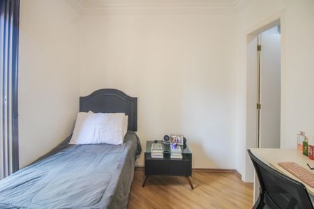 Apartamento à venda com 125m², 3 quartos e 3 vagasQuarto 2