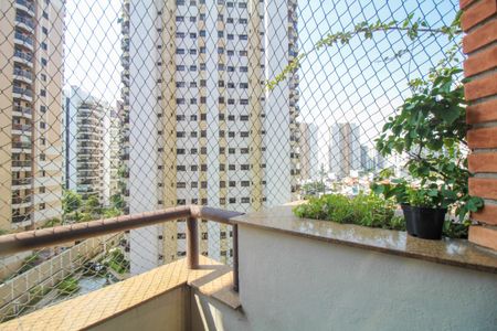 Apartamento à venda com 125m², 3 quartos e 3 vagasSala - Varanda