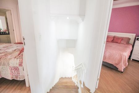 Apartamento à venda com 125m², 3 quartos e 3 vagasEscada