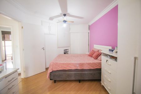 Apartamento à venda com 125m², 3 quartos e 3 vagasQuarto 1