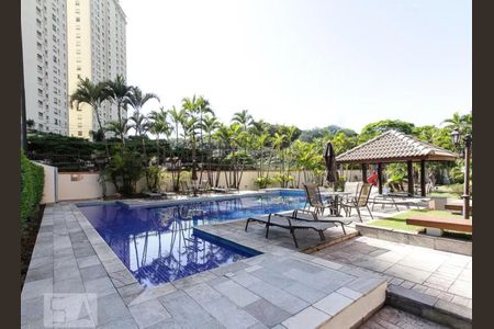 Apartamento à venda com 125m², 3 quartos e 3 vagasÁrea comum - Piscina