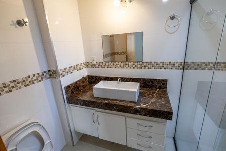 Apartamento para alugar com 130m², 3 quartos e 2 vagasBanheiro da Suite