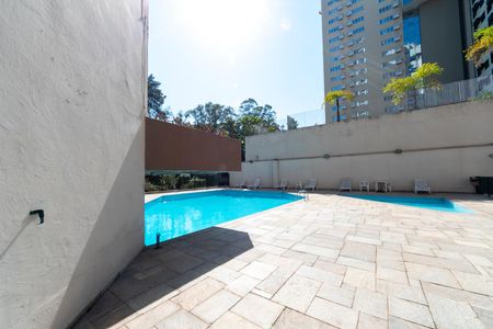 Apartamento para alugar com 130m², 3 quartos e 2 vagasÁrea comum - Piscina