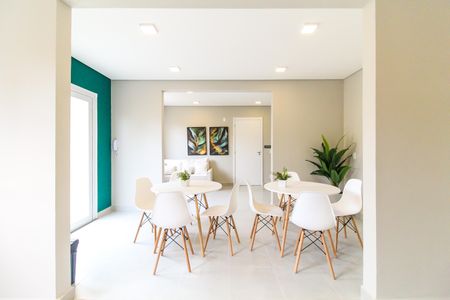 Apartamento para alugar com 32m², 2 quartos e sem vagaÁrea comum - Salão de festas