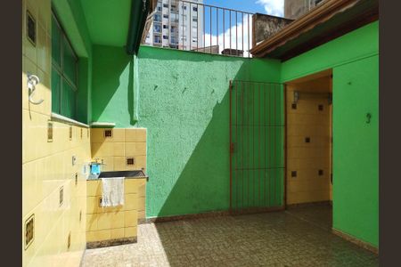 Casa à venda com 105m², 3 quartos e sem vagaÁrea de serviço e quintal