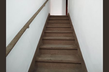 Casa à venda com 105m², 3 quartos e sem vagaEscada