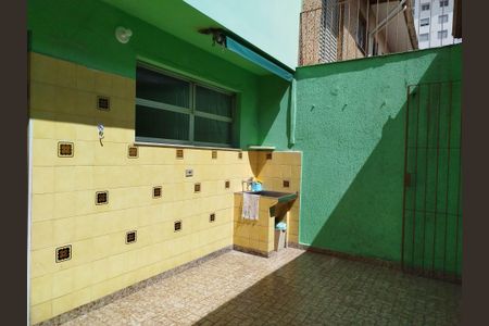 Casa à venda com 105m², 3 quartos e sem vagaÁrea de serviço e quintal