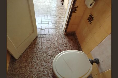 Casa à venda com 105m², 3 quartos e sem vagaEdícula - Banheiro 2