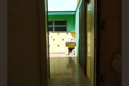 Casa à venda com 105m², 3 quartos e sem vagaEdícula - Banheiro 2