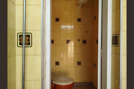 Casa à venda com 105m², 3 quartos e sem vagaEdícula - Banheiro 2