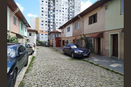 Casa à venda com 105m², 3 quartos e sem vagaÁrea comum - Vila