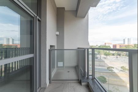 Studio à venda com 27m², 1 quarto e sem vaga Studio à venda com 27m², 1 quarto e sem vagaVaranda